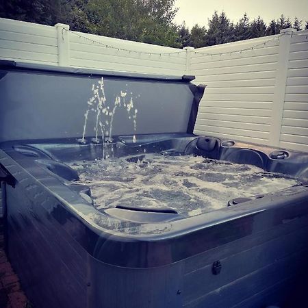The Kalos Retreat - Hot Tub Lodge With Free 18 Hole Golf Course Swarland Εξωτερικό φωτογραφία