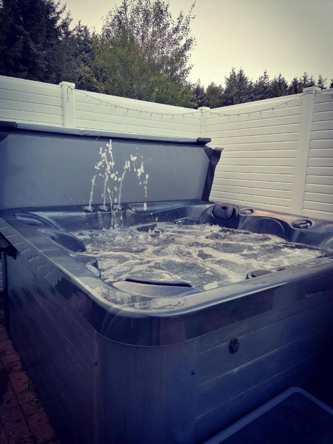 The Kalos Retreat - Hot Tub Lodge With Free 18 Hole Golf Course Swarland Εξωτερικό φωτογραφία