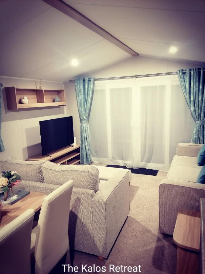 The Kalos Retreat - Hot Tub Lodge With Free 18 Hole Golf Course Swarland Εξωτερικό φωτογραφία
